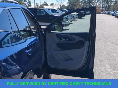 Used 2022 GMC Terrain SLT w/ Infotainment Package II image 46