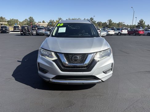 Used 2020 Nissan Rogue SV FWD image 3