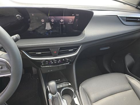 Used 2024 Buick Encore GX Avenir w/ Avenir Technology Package AWD/4WD image 32