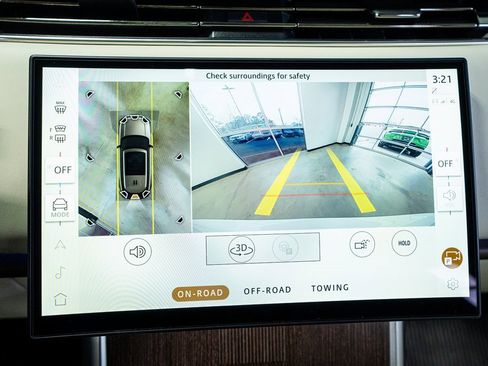 Used 2025 Land Rover Range Rover Long Wheelbase Autobiography image 45