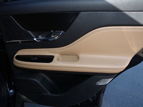 Certified 2022 Lincoln Corsair Reserve w/ Equipment Group 201A image 22