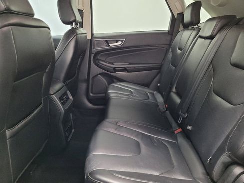 Used 2021 Ford Edge Titanium FWD image 18