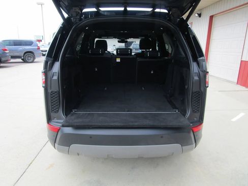 Used 2019 Land Rover Discovery HSE AWD/4WD image 9