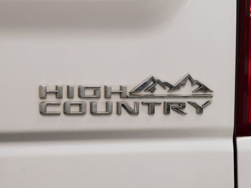 Used 2023 Chevrolet Silverado 2500 High Country w/ Safety Package II image 26