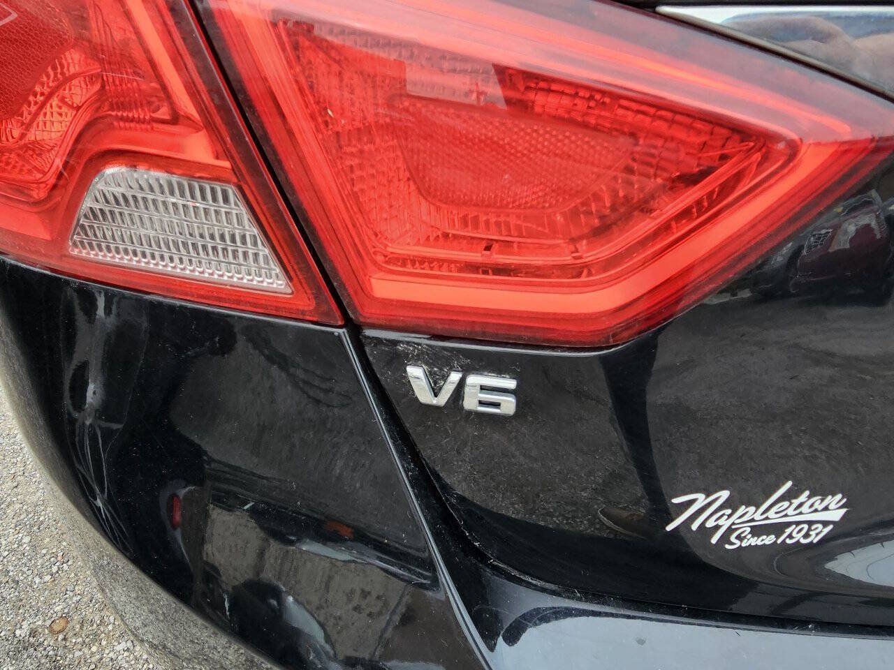 Used 2016 Chevrolet Impala LT FWD image 10