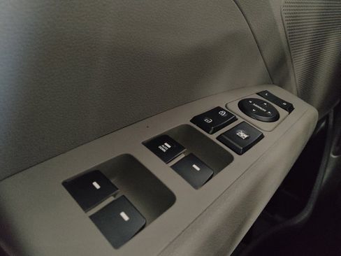 Used 2018 Hyundai Elantra SE FWD image 27