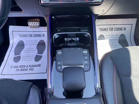 Used 2022 Mercedes-Benz GLA 250 4MATIC image 22