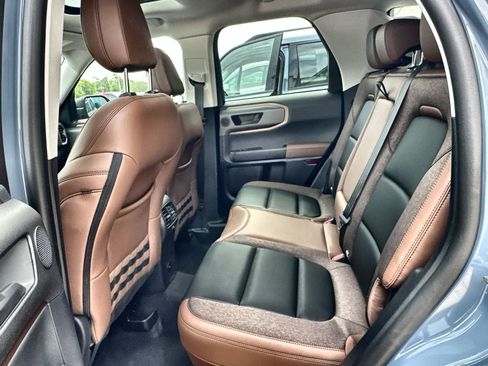 Certified 2025 Ford Bronco Sport Outer Banks w/ Outer Banks Tech Package+ AWD/4WD image 33