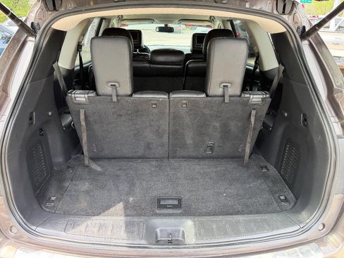 Used 2015 Nissan Pathfinder SL w/ SL Tech Package image 14