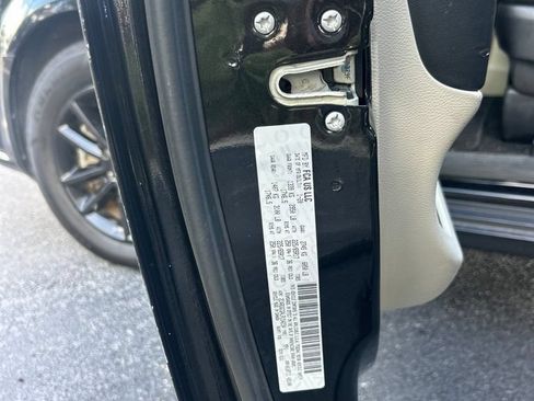 Used 2020 Dodge Grand Caravan SXT FWD image 11