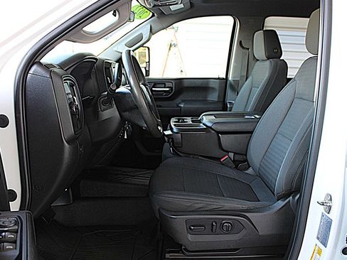 Used 2022 Chevrolet Silverado 2500 Custom w/ Custom Convenience Package image 15