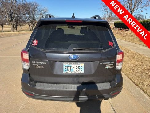 Used 2017 Subaru Forester 2.5i Limited image 4