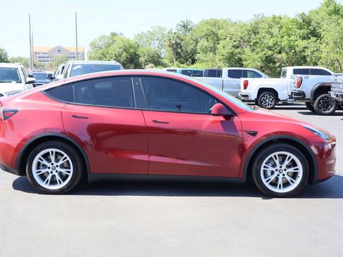 Used 2021 Tesla Model Y Long Range AWD/4WD image 11