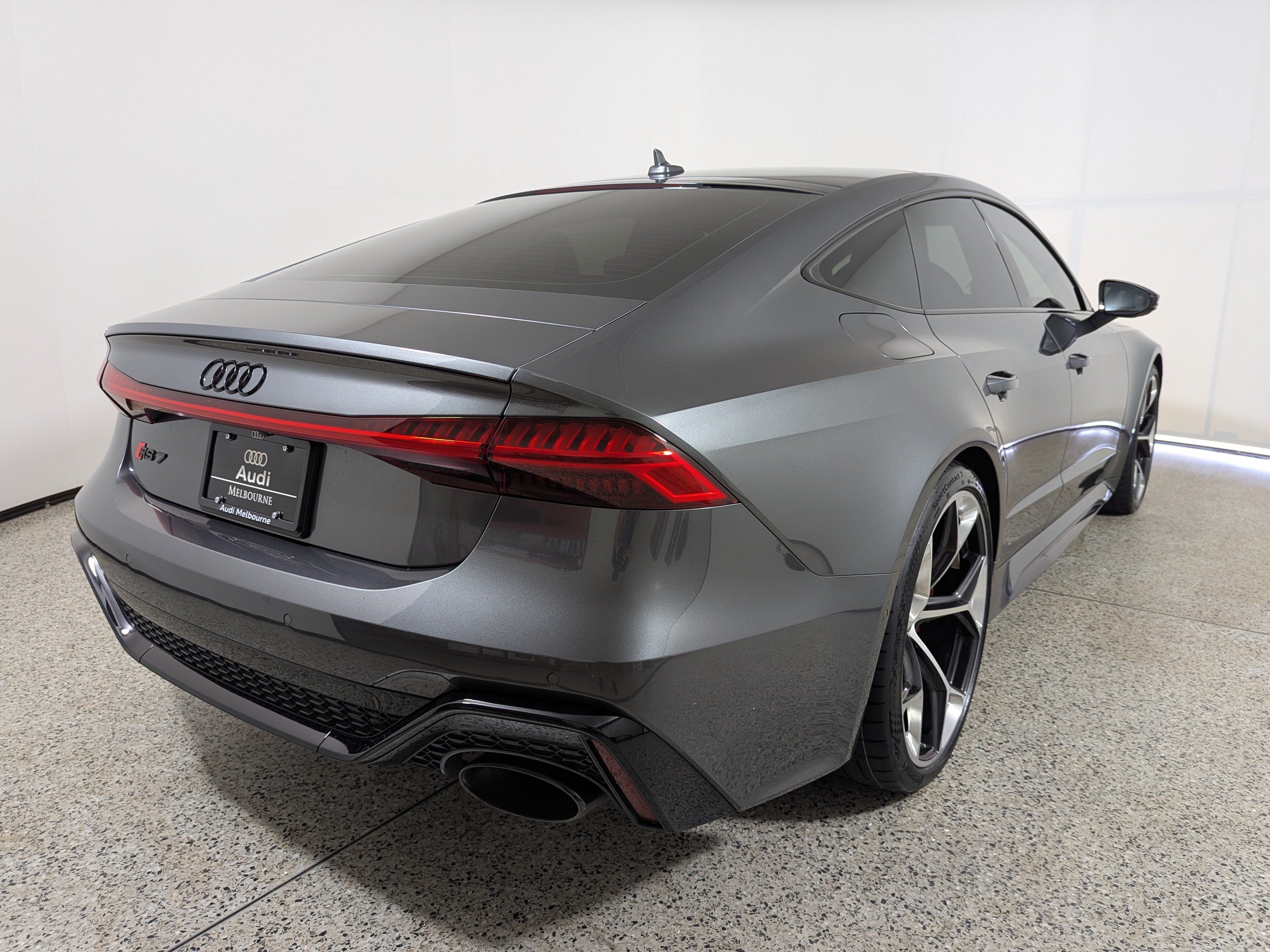 Used 2025 Audi RS 7 Performance w/ Black Optic Package AWD/4WD image 7