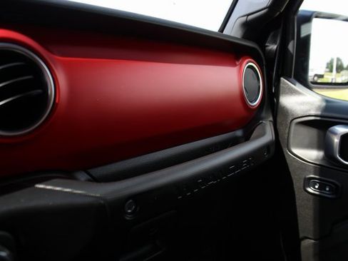 Used 2022 Jeep Wrangler Rubicon w/ Cold Weather Group image 21