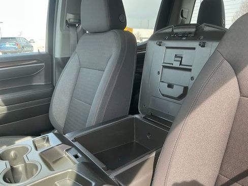 Used 2025 Chevrolet Silverado 1500 LT image 29