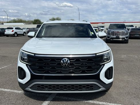 Used 2024 Volkswagen Atlas Cross Sport SE image 7