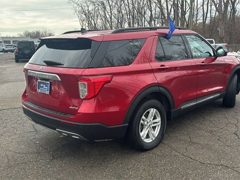 Certified 2021 Ford Explorer XLT w/ Equipment Group 202A image 4