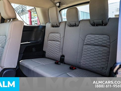 Used 2024 Nissan Pathfinder SV image 22