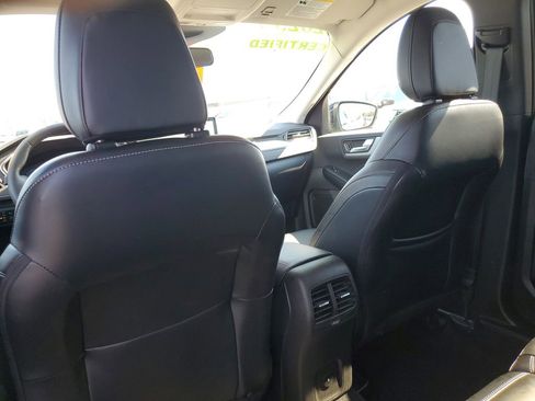 Certified 2025 Ford Escape Platinum AWD/4WD image 34