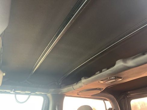 Used 2020 Jeep Wrangler Sport image 13