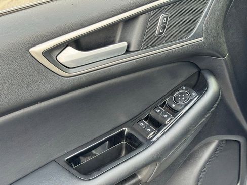 Used 2020 Ford Edge SEL image 22