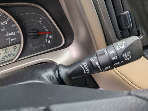 Used 2015 Toyota RAV4 XLE AWD/4WD image 47