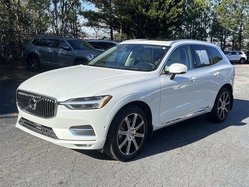 Used 2018 Volvo XC60 T6 Inscription w/ Convenience Package image 3
