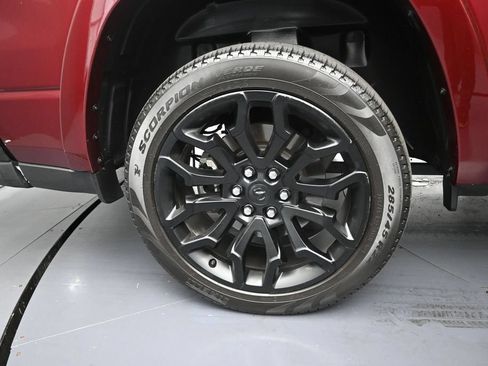 Used 2025 RAM 1500 Limited AWD/4WD image 44