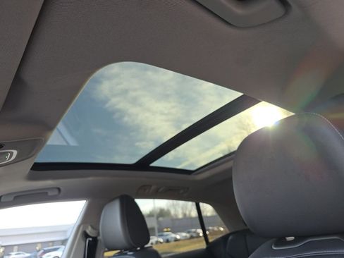 Used 2020 Audi Q8 Premium Plus w/ Premium Plus Package image 2