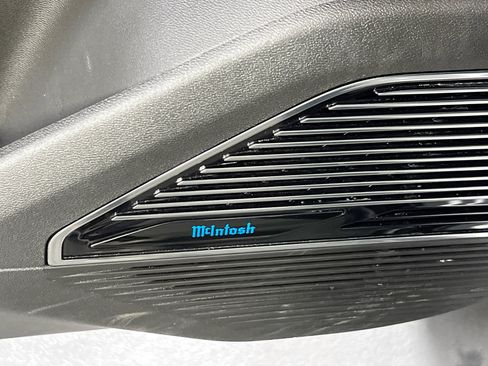 Used 2024 Jeep Wagoneer Launch Edition image 19