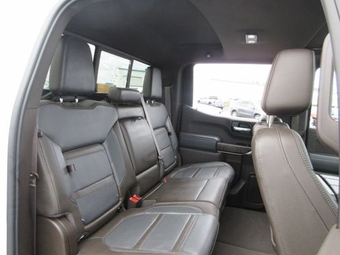 Used 2019 GMC Sierra 1500 Denali w/ Denali Ultimate Package AWD/4WD image 26