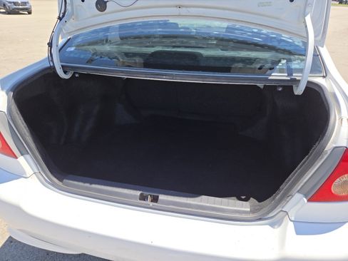 Used 2007 Toyota Corolla LE FWD image 17