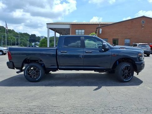 New 2026 RAM 2500 Big Horn AWD/4WD image 2