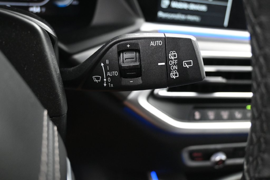 Used 2022 BMW X5 xDrive40i AWD/4WD image 17