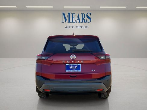 Used 2021 Nissan Rogue SV image 4