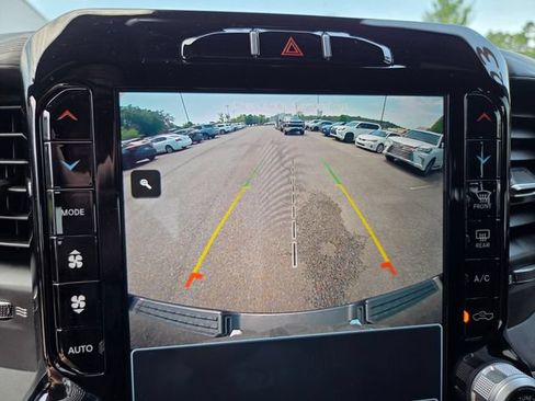 Used 2023 RAM 1500 Laramie AWD/4WD image 29