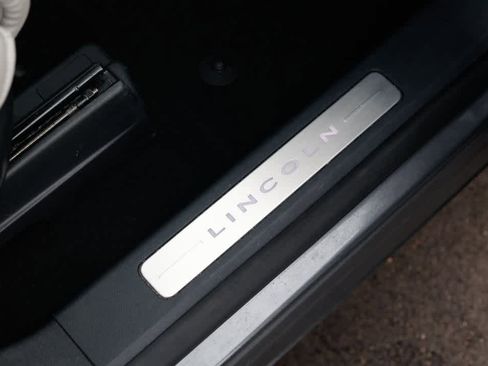 Used 2025 Lincoln Aviator Reserve w/ Equipment Group 201A image 30