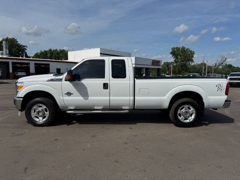 Used 2011 Ford F250 XLT w/ Camper Pkg AWD/4WD image 2