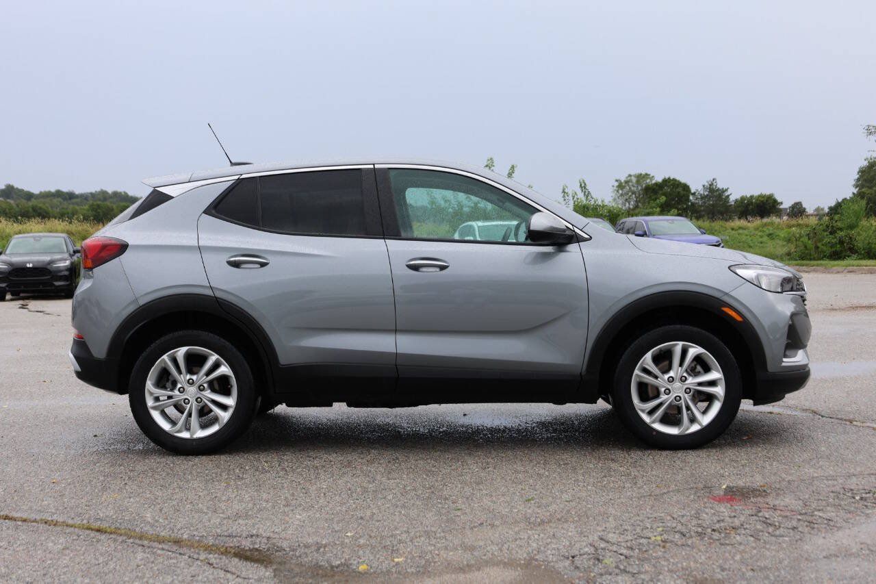 Used 2023 Buick Encore GX Preferred w/ Cold Weather Comfort Package AWD/4WD image 7