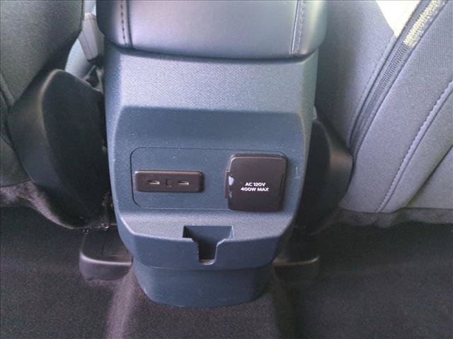Used 2025 Ford Maverick XLT w/ XLT Luxury Package FWD image 16
