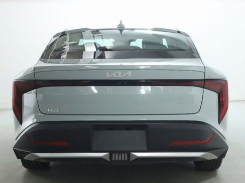 Used 2025 Kia K4 LXS image 41
