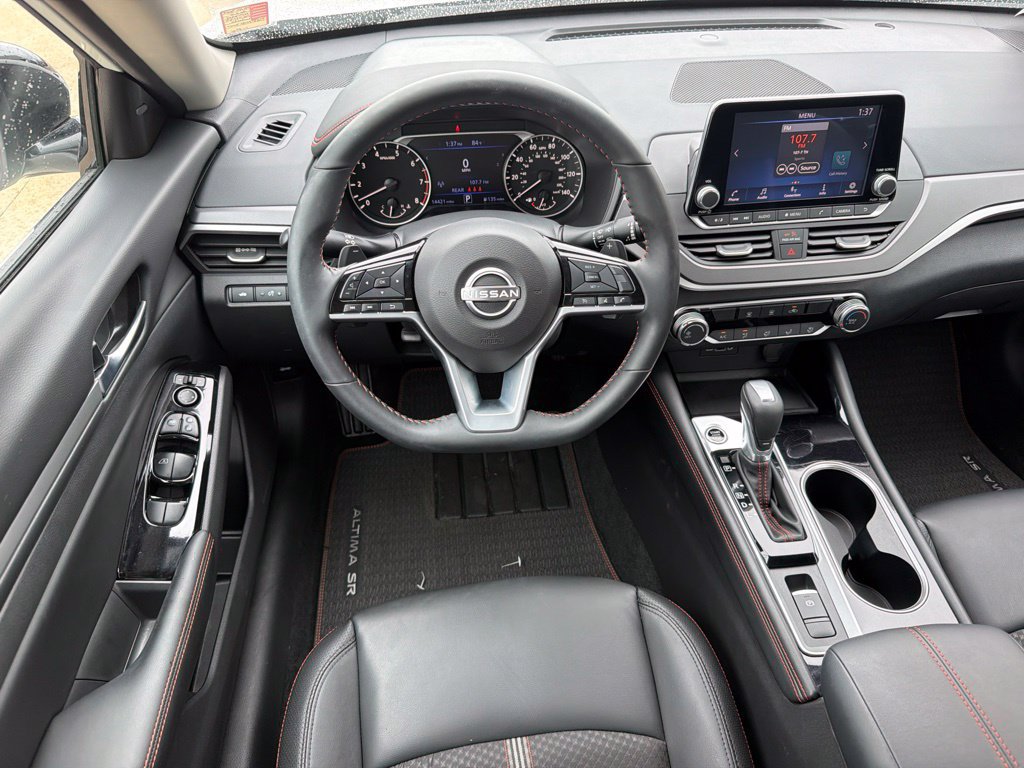 Used 2025 Nissan Altima 2.5 SR AWD/4WD image 23
