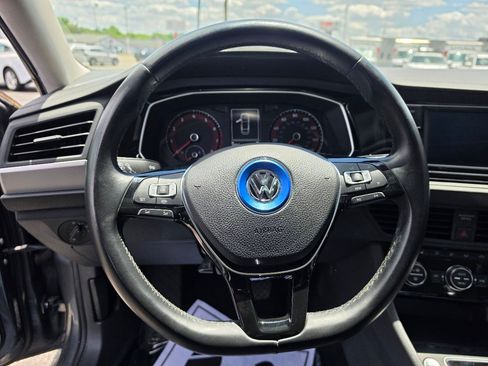 Used 2019 Volkswagen Jetta SE FWD image 22