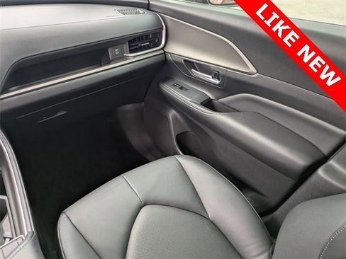 Used 2024 Toyota Grand Highlander XLE image 16