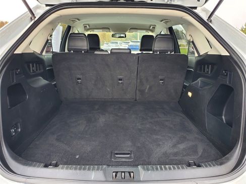 Used 2024 Ford Edge SEL image 32