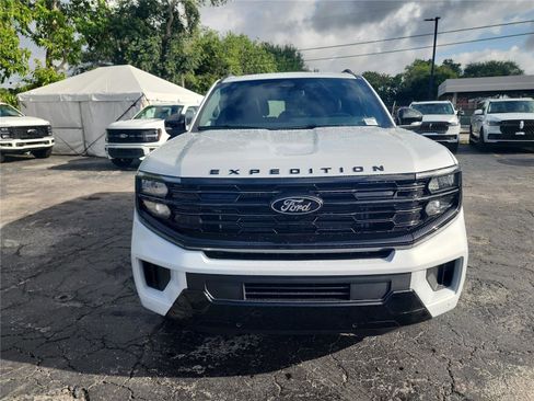 New 2026 Ford Expedition Platinum AWD/4WD image 8