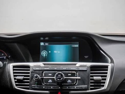 Used 2013 Honda Accord Sport image 14