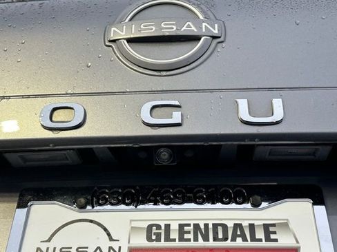 Certified 2022 Nissan Rogue SV w/ SV Premium Package image 16