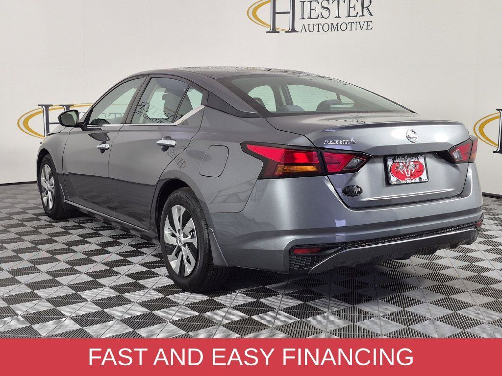 Used 2022 Nissan Altima 2.5 S FWD image 6